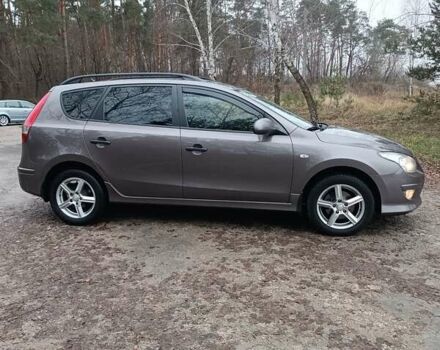 Коричневый Хендай i30 Wagon, объемом двигателя 1.6 л и пробегом 237 тыс. км за 6900 $, фото 6 на Automoto.ua