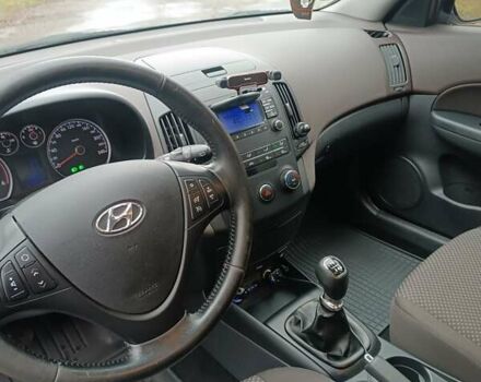 Коричневый Хендай i30 Wagon, объемом двигателя 1.6 л и пробегом 237 тыс. км за 6900 $, фото 3 на Automoto.ua
