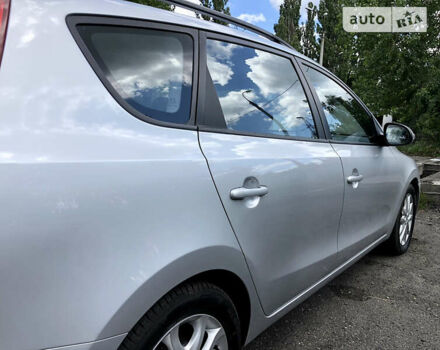 Хендай i30 Wagon, об'ємом двигуна 1.6 л та пробігом 201 тис. км за 6400 $, фото 9 на Automoto.ua