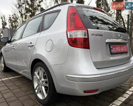 Сірий Хендай i30 Wagon, об'ємом двигуна 2 л та пробігом 213 тис. км за 8399 $, фото 3 на Automoto.ua