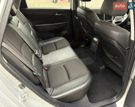 Сірий Хендай i30 Wagon, об'ємом двигуна 2 л та пробігом 213 тис. км за 8399 $, фото 8 на Automoto.ua
