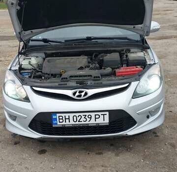 Сірий Хендай i30 Wagon, об'ємом двигуна 1.59 л та пробігом 205 тис. км за 7500 $, фото 17 на Automoto.ua