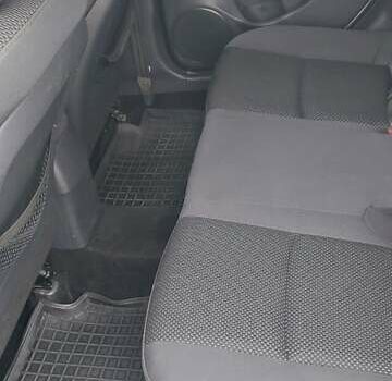 Сірий Хендай i30 Wagon, об'ємом двигуна 1.59 л та пробігом 205 тис. км за 7500 $, фото 10 на Automoto.ua