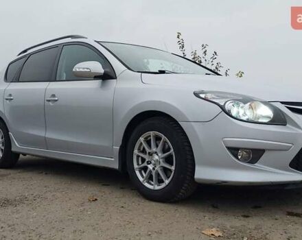 Сірий Хендай i30 Wagon, об'ємом двигуна 1.59 л та пробігом 205 тис. км за 7500 $, фото 5 на Automoto.ua