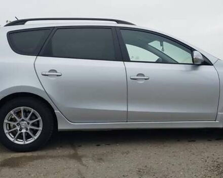 Сірий Хендай i30 Wagon, об'ємом двигуна 1.59 л та пробігом 205 тис. км за 7500 $, фото 3 на Automoto.ua