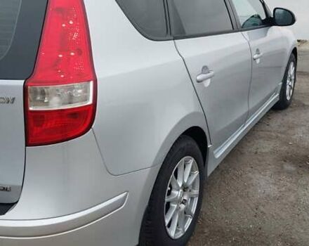 Сірий Хендай i30 Wagon, об'ємом двигуна 1.59 л та пробігом 205 тис. км за 7500 $, фото 4 на Automoto.ua