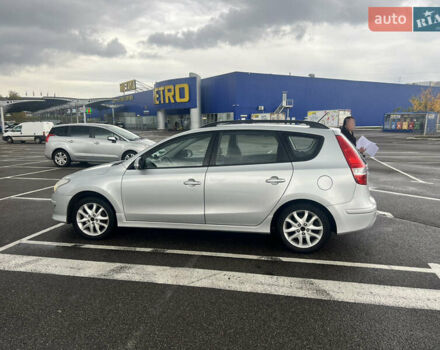 Серый Хендай i30 Wagon, объемом двигателя 1.6 л и пробегом 311 тыс. км за 7800 $, фото 6 на Automoto.ua