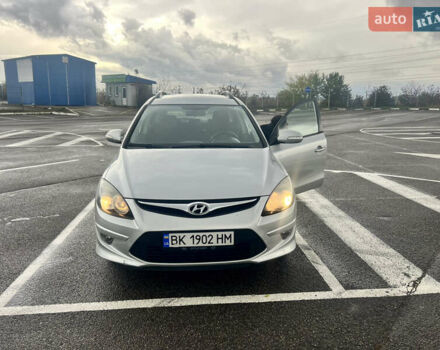 Серый Хендай i30 Wagon, объемом двигателя 1.6 л и пробегом 311 тыс. км за 7800 $, фото 1 на Automoto.ua