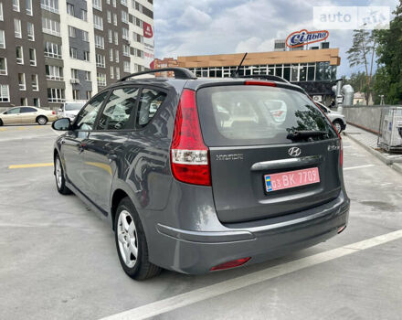 Сірий Хендай i30 Wagon, об'ємом двигуна 1.4 л та пробігом 162 тис. км за 6950 $, фото 5 на Automoto.ua