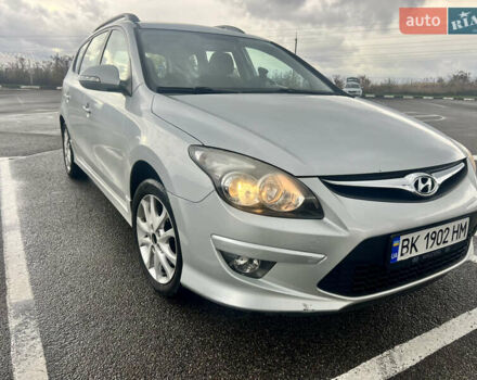 Серый Хендай i30 Wagon, объемом двигателя 1.6 л и пробегом 311 тыс. км за 7800 $, фото 2 на Automoto.ua