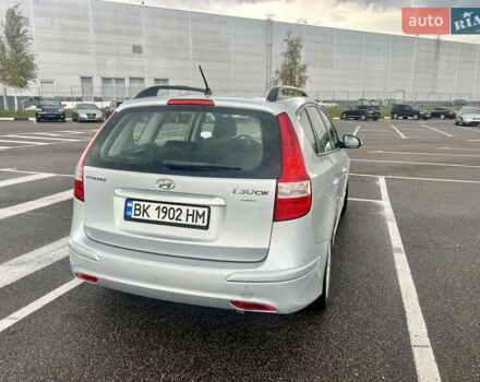 Серый Хендай i30 Wagon, объемом двигателя 1.6 л и пробегом 311 тыс. км за 7800 $, фото 4 на Automoto.ua