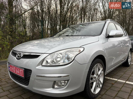 Сірий Хендай i30 Wagon, об'ємом двигуна 2 л та пробігом 213 тис. км за 8399 $, фото 1 на Automoto.ua