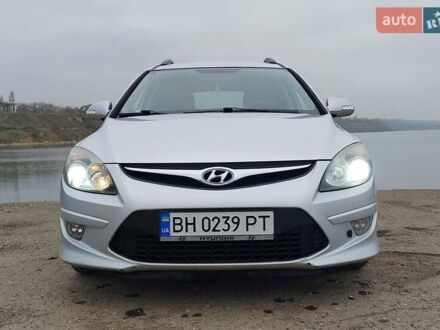 Сірий Хендай i30 Wagon, об'ємом двигуна 1.59 л та пробігом 205 тис. км за 7500 $, фото 1 на Automoto.ua