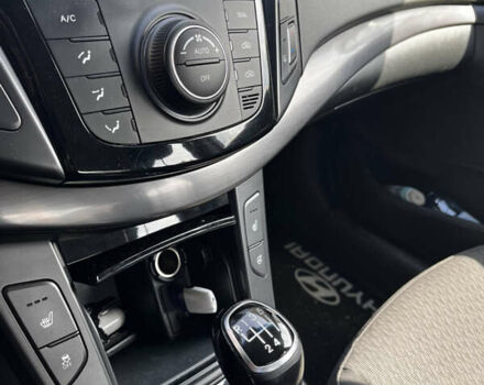 Білий Хендай і40, об'ємом двигуна 1.7 л та пробігом 260 тис. км за 9500 $, фото 5 на Automoto.ua