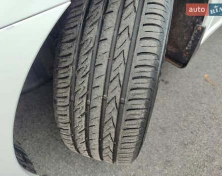 Белый Хендай и40, объемом двигателя 2 л и пробегом 148 тыс. км за 11500 $, фото 15 на Automoto.ua