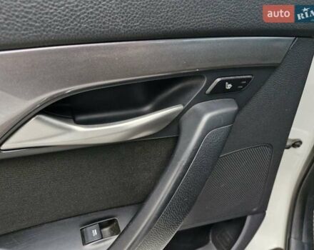 Белый Хендай и40, объемом двигателя 1.69 л и пробегом 245 тыс. км за 6999 $, фото 12 на Automoto.ua