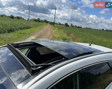 Белый Хендай и40, объемом двигателя 1.69 л и пробегом 269 тыс. км за 10500 $, фото 7 на Automoto.ua