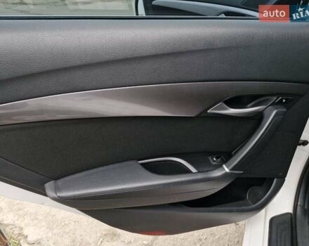 Белый Хендай и40, объемом двигателя 1.69 л и пробегом 245 тыс. км за 6999 $, фото 11 на Automoto.ua