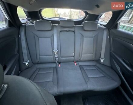 Белый Хендай и40, объемом двигателя 1.7 л и пробегом 232 тыс. км за 11200 $, фото 13 на Automoto.ua