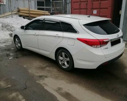 Белый Хендай и40, объемом двигателя 1.7 л и пробегом 333 тыс. км за 8500 $, фото 5 на Automoto.ua