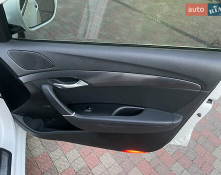 Белый Хендай и40, объемом двигателя 1.7 л и пробегом 204 тыс. км за 8700 $, фото 43 на Automoto.ua