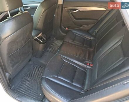 Белый Хендай и40, объемом двигателя 1.7 л и пробегом 200 тыс. км за 8700 $, фото 2 на Automoto.ua