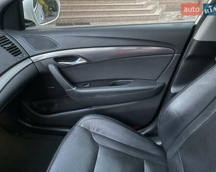 Белый Хендай и40, объемом двигателя 1.7 л и пробегом 204 тыс. км за 8700 $, фото 37 на Automoto.ua