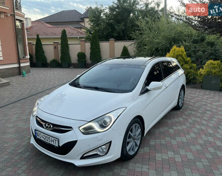 Белый Хендай и40, объемом двигателя 1.7 л и пробегом 204 тыс. км за 8700 $, фото 9 на Automoto.ua