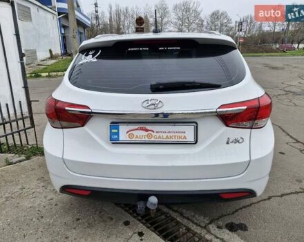 Белый Хендай и40, объемом двигателя 1.69 л и пробегом 245 тыс. км за 6999 $, фото 5 на Automoto.ua