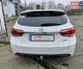 Белый Хендай и40, объемом двигателя 1.69 л и пробегом 245 тыс. км за 6999 $, фото 5 на Automoto.ua
