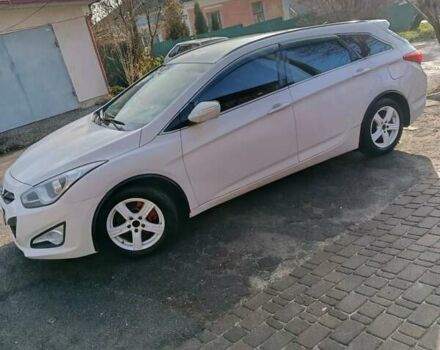 Белый Хендай и40, объемом двигателя 1.7 л и пробегом 333 тыс. км за 8150 $, фото 9 на Automoto.ua