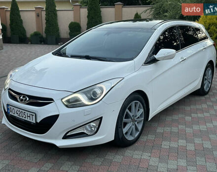 Белый Хендай и40, объемом двигателя 1.7 л и пробегом 204 тыс. км за 8700 $, фото 13 на Automoto.ua