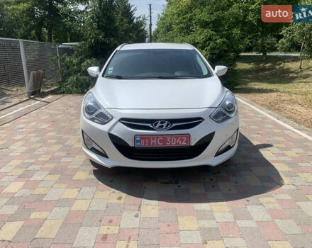 Білий Хендай і40, об'ємом двигуна 1.7 л та пробігом 205 тис. км за 9200 $, фото 1 на Automoto.ua