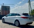 Белый Хендай и40, объемом двигателя 1.7 л и пробегом 266 тыс. км за 8600 $, фото 4 на Automoto.ua