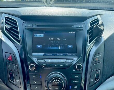 Белый Хендай и40, объемом двигателя 1.7 л и пробегом 266 тыс. км за 8600 $, фото 14 на Automoto.ua