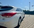 Белый Хендай и40, объемом двигателя 1.7 л и пробегом 266 тыс. км за 8600 $, фото 2 на Automoto.ua