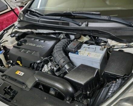 Белый Хендай и40, объемом двигателя 0 л и пробегом 293 тыс. км за 9350 $, фото 7 на Automoto.ua