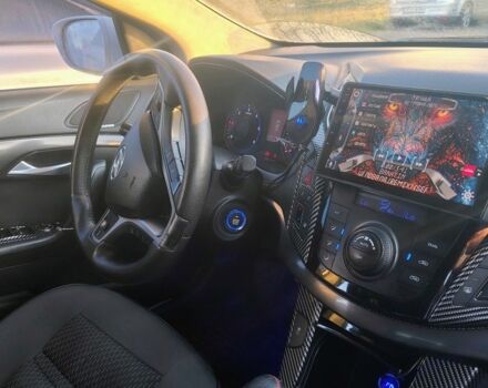 Белый Хендай и40, объемом двигателя 0 л и пробегом 293 тыс. км за 9350 $, фото 1 на Automoto.ua