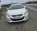 Белый Хендай и40, объемом двигателя 1.7 л и пробегом 241 тыс. км за 10000 $, фото 1 на Automoto.ua