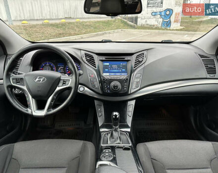 Білий Хендай і40, об'ємом двигуна 1.69 л та пробігом 184 тис. км за 11500 $, фото 8 на Automoto.ua