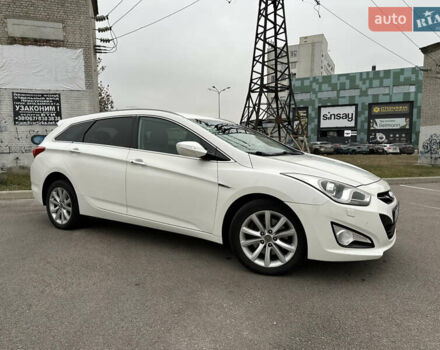 Білий Хендай і40, об'ємом двигуна 1.69 л та пробігом 184 тис. км за 11500 $, фото 1 на Automoto.ua