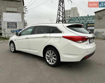 Білий Хендай і40, об'ємом двигуна 1.69 л та пробігом 184 тис. км за 11500 $, фото 3 на Automoto.ua