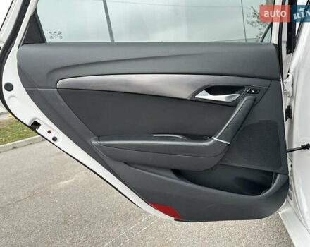 Білий Хендай і40, об'ємом двигуна 1.69 л та пробігом 184 тис. км за 11500 $, фото 23 на Automoto.ua