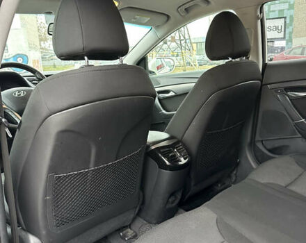 Білий Хендай і40, об'ємом двигуна 1.69 л та пробігом 184 тис. км за 11500 $, фото 21 на Automoto.ua