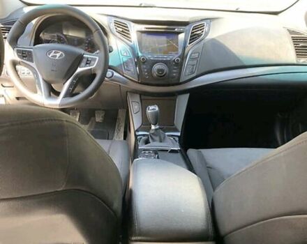 Білий Хендай і40, об'ємом двигуна 1.7 л та пробігом 185 тис. км за 10000 $, фото 11 на Automoto.ua