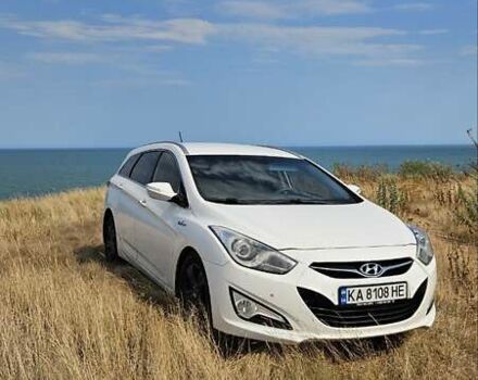 Білий Хендай і40, об'ємом двигуна 1.7 л та пробігом 185 тис. км за 10000 $, фото 1 на Automoto.ua