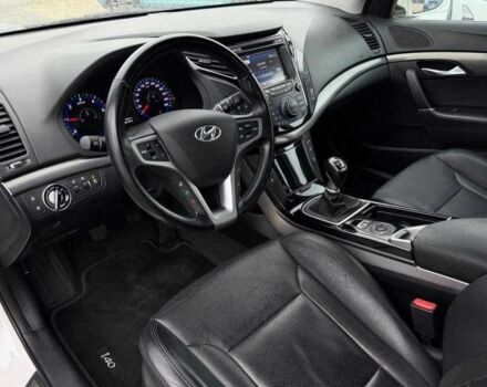 Білий Хендай і40, об'ємом двигуна 1.7 л та пробігом 104 тис. км за 8200 $, фото 12 на Automoto.ua