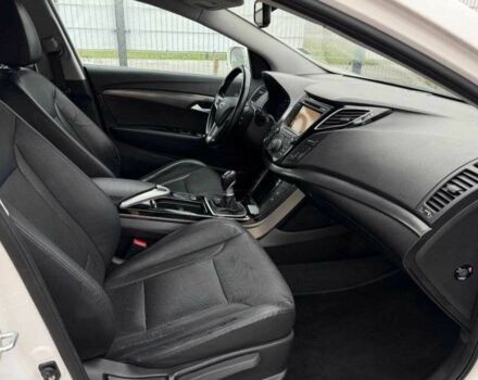 Білий Хендай і40, об'ємом двигуна 1.7 л та пробігом 104 тис. км за 8200 $, фото 19 на Automoto.ua