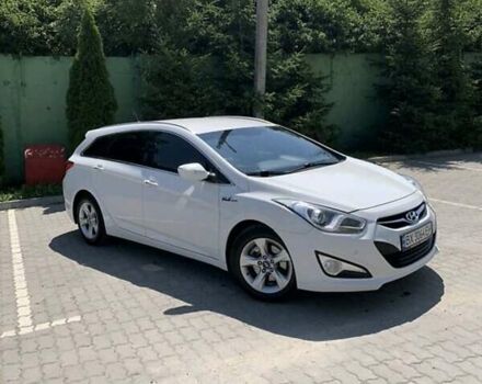 Білий Хендай і40, об'ємом двигуна 1.7 л та пробігом 185 тис. км за 10000 $, фото 18 на Automoto.ua