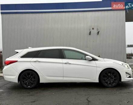 Белый Хендай и40, объемом двигателя 1.7 л и пробегом 209 тыс. км за 12500 $, фото 14 на Automoto.ua